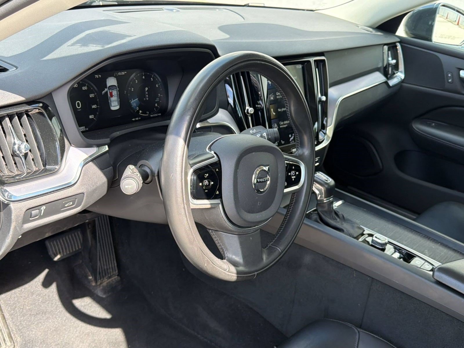 Used 2020 Volvo S60 T5 Momentum FWD image 4