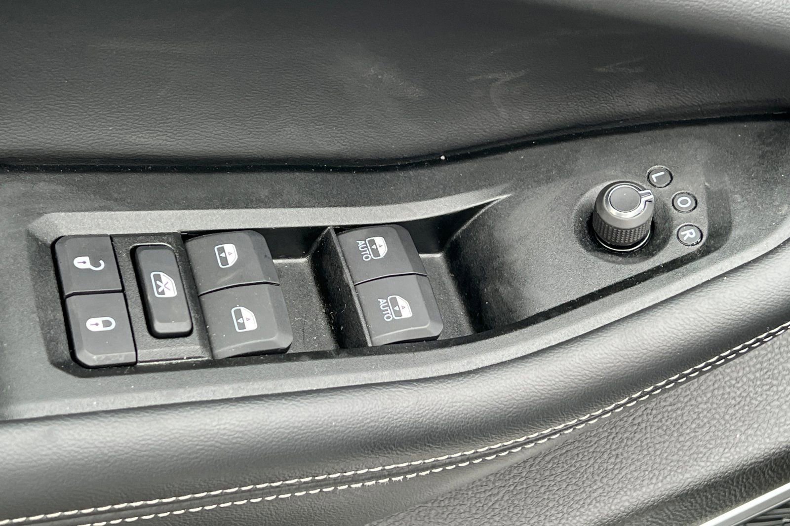 Used 2025 Jeep Grand Cherokee Limited 4xe image 14