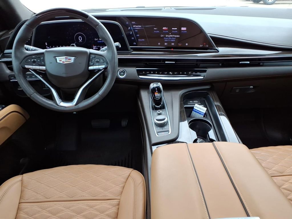 Used 2023 Cadillac Escalade Premium Luxury image 11