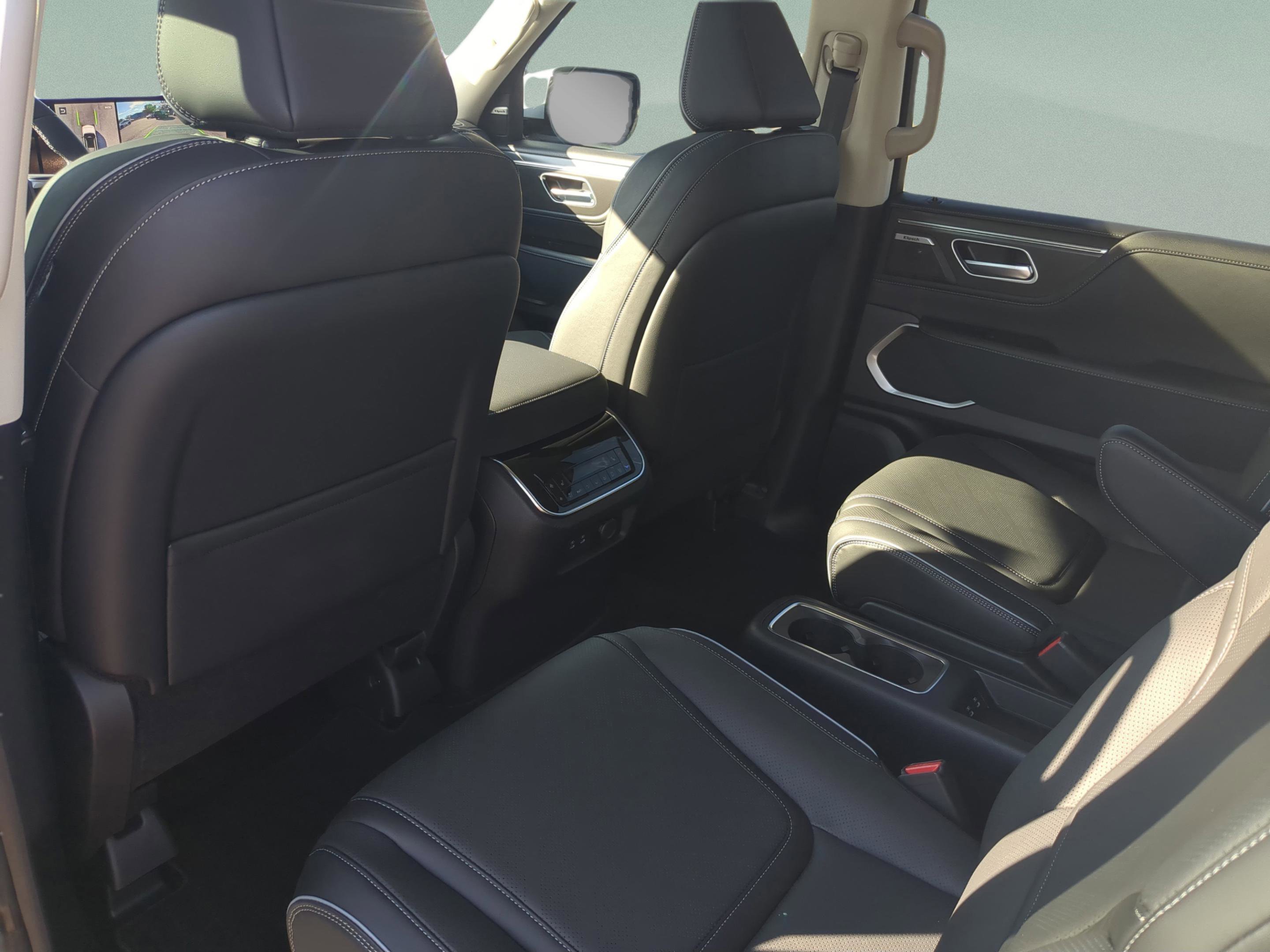 New 2026 INFINITI QX80 Luxe w/ Cargo Package image 27