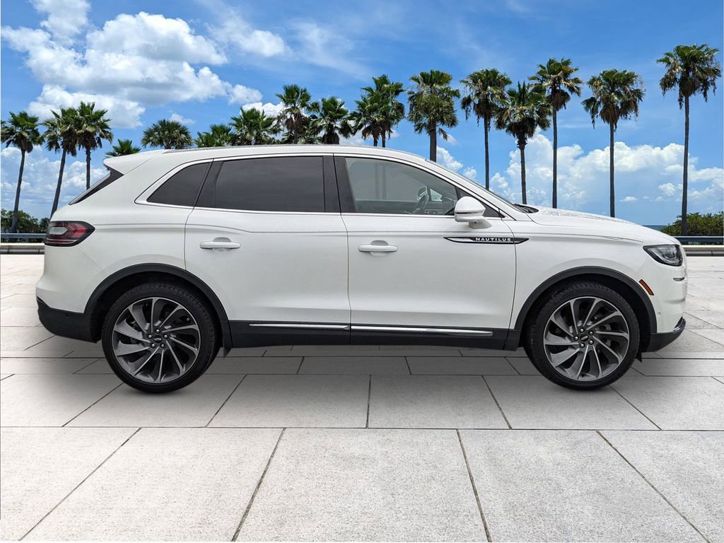Used 2021 Lincoln Nautilus Reserve w/ Equipment Group 202A image 9
