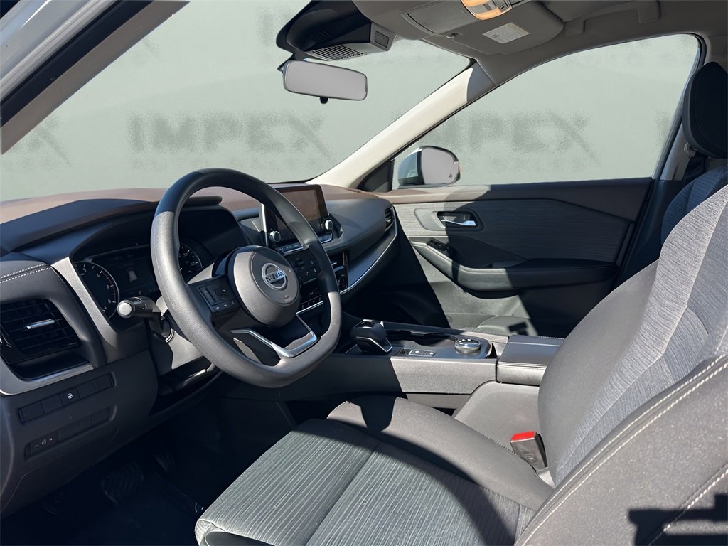 Used 2021 Nissan Rogue SV image 9