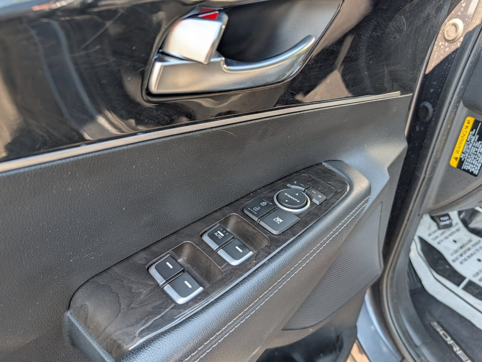 Used 2017 Kia Sorento FWD image 22