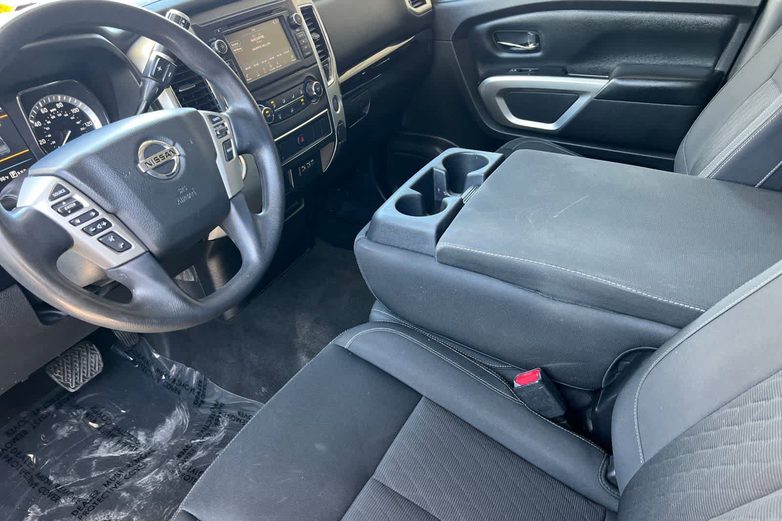 Used 2019 Nissan Titan SV RWD image 12