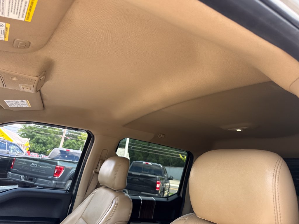 Used 2017 Ford F150 Lariat w/ Equipment Group 502A Luxury AWD/4WD image 29