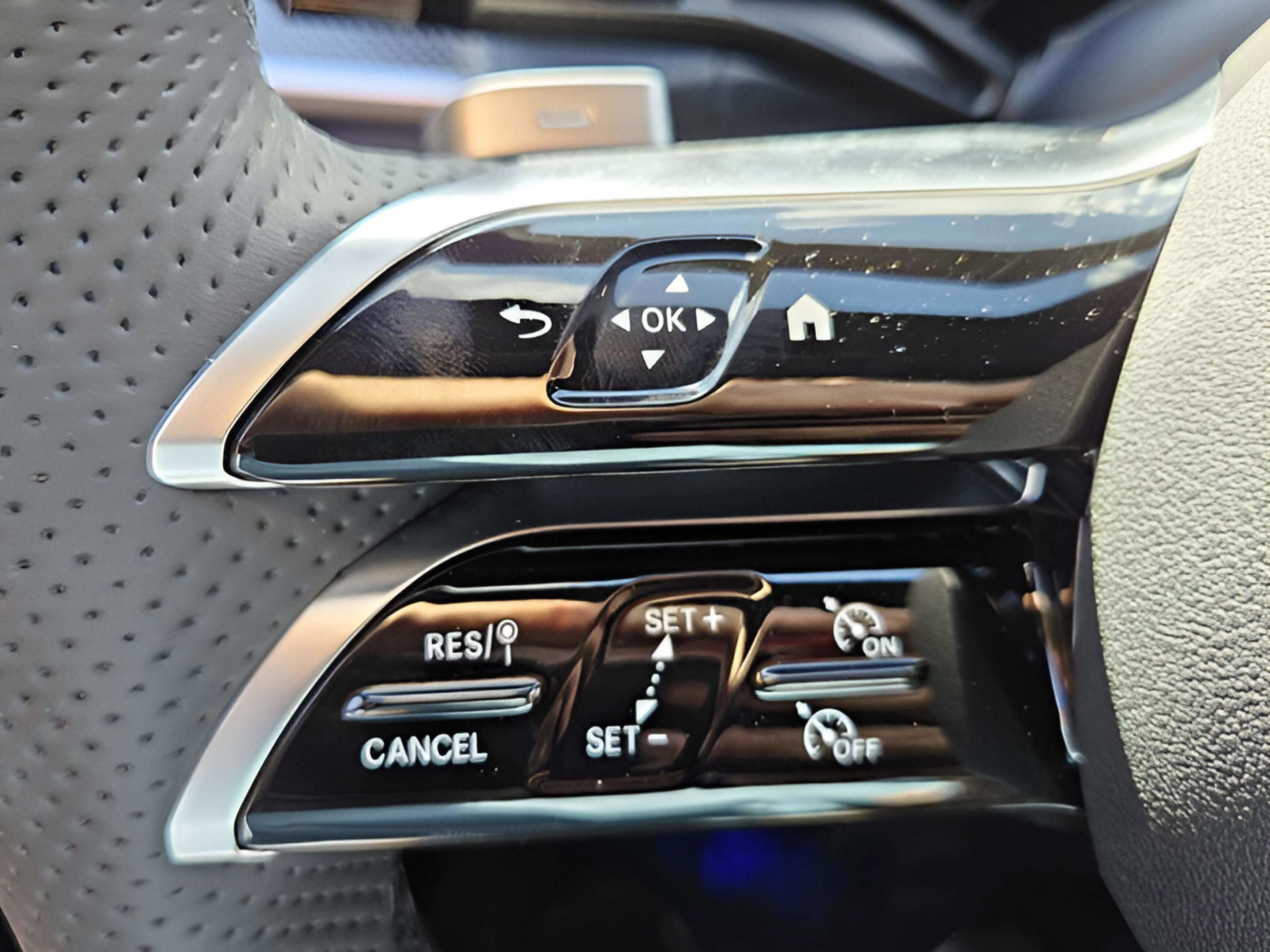 New 2026 Mercedes-Benz GLC 300 image 8
