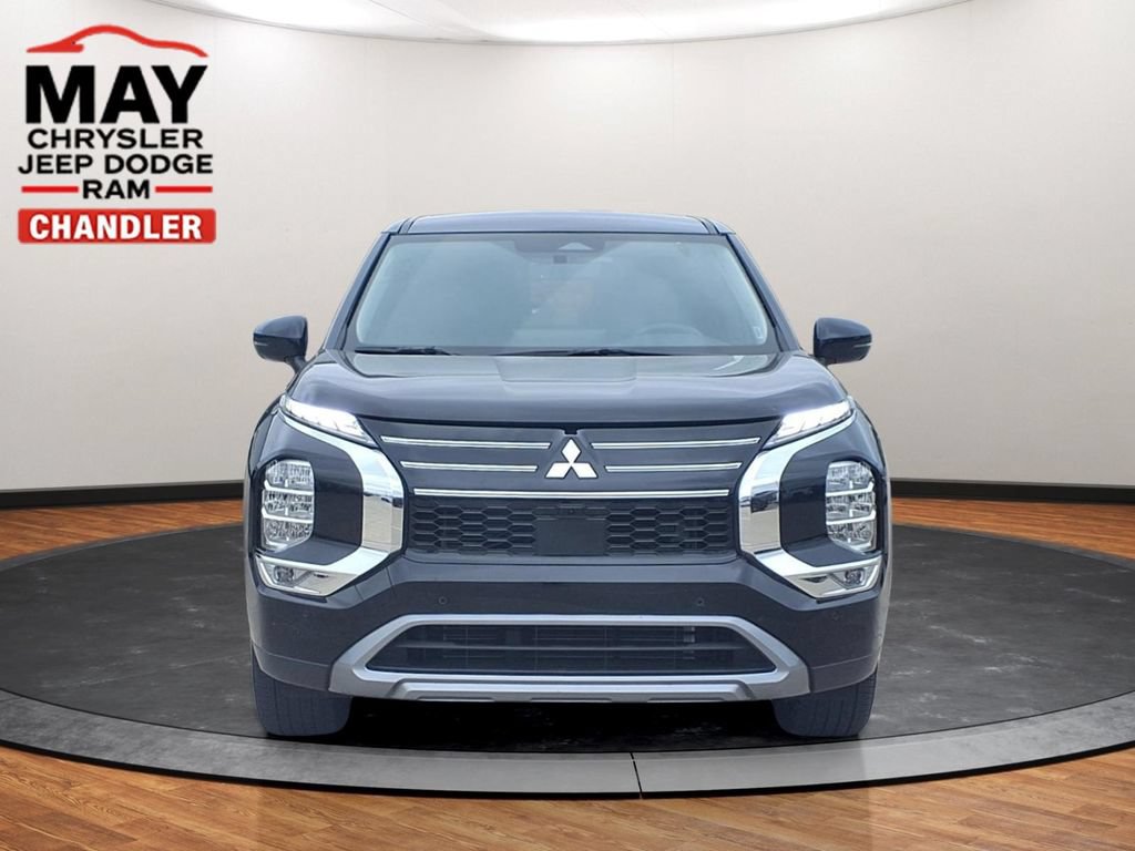 Used 2025 Mitsubishi Outlander SE FWD image 17
