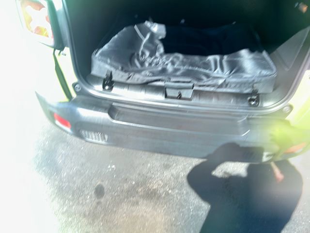 Used 2016 Jeep Renegade 75th Anniversary FWD image 23