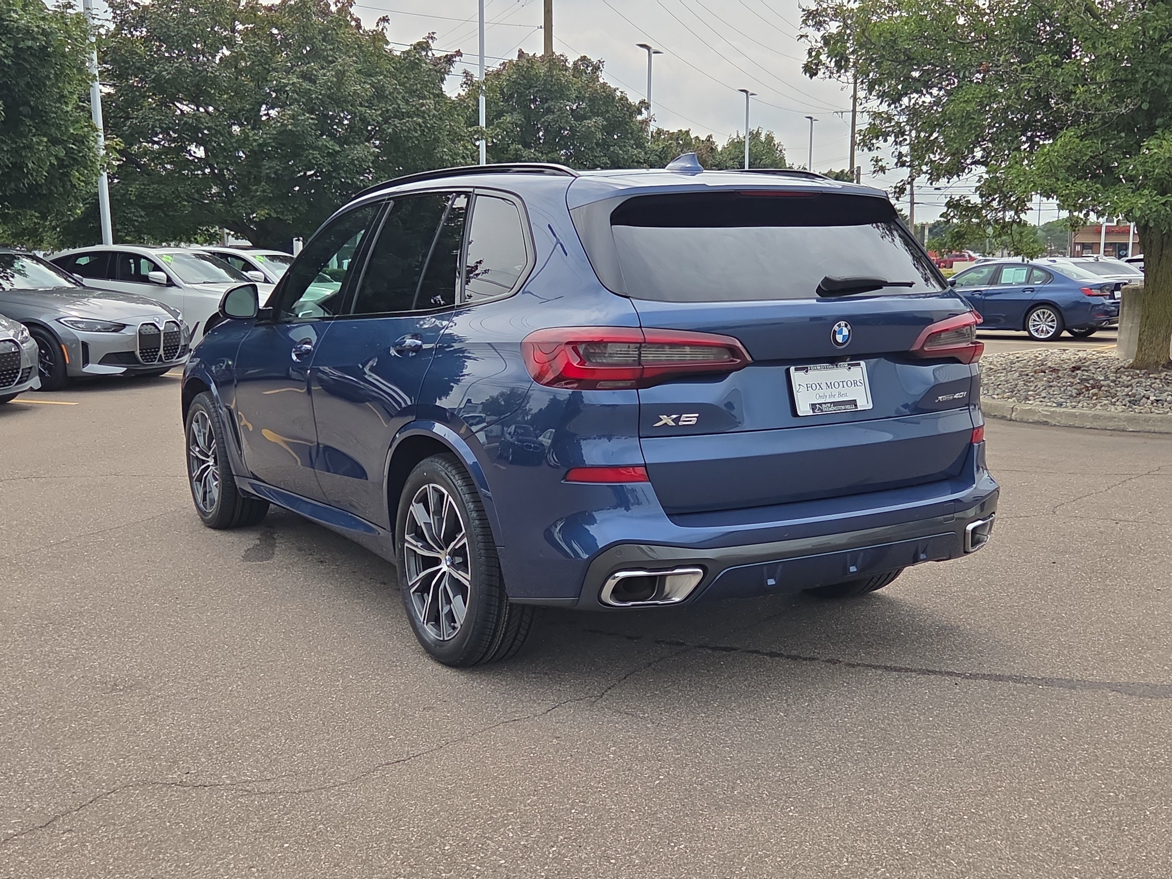 Certified 2023 BMW X5 xDrive40i w/ M Sport Package AWD/4WD image 3