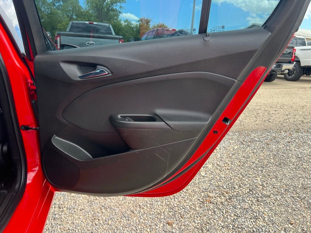 Used 2017 Chevrolet Cruze LS FWD image 18