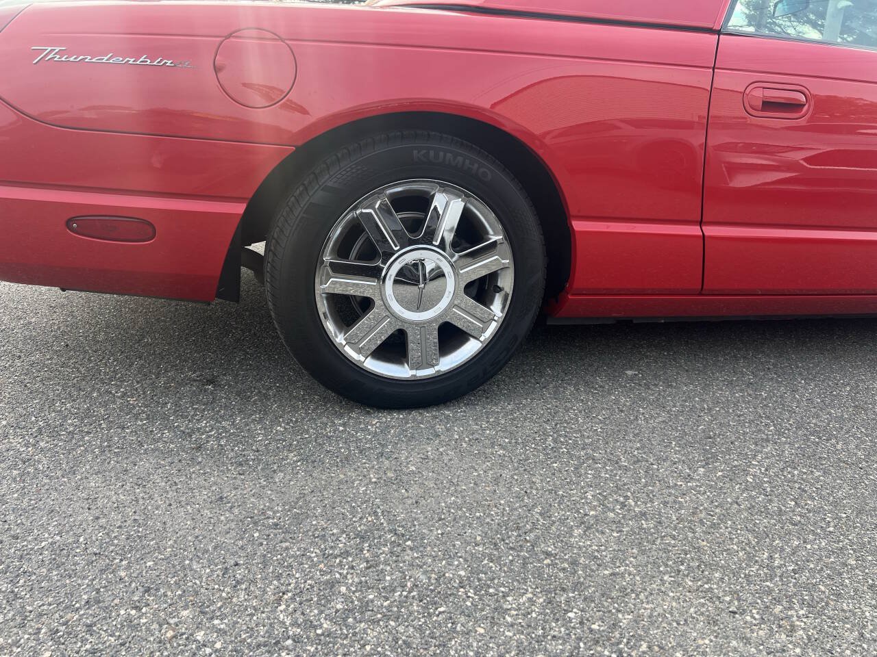 Used 2004 Ford Thunderbird RWD image 25