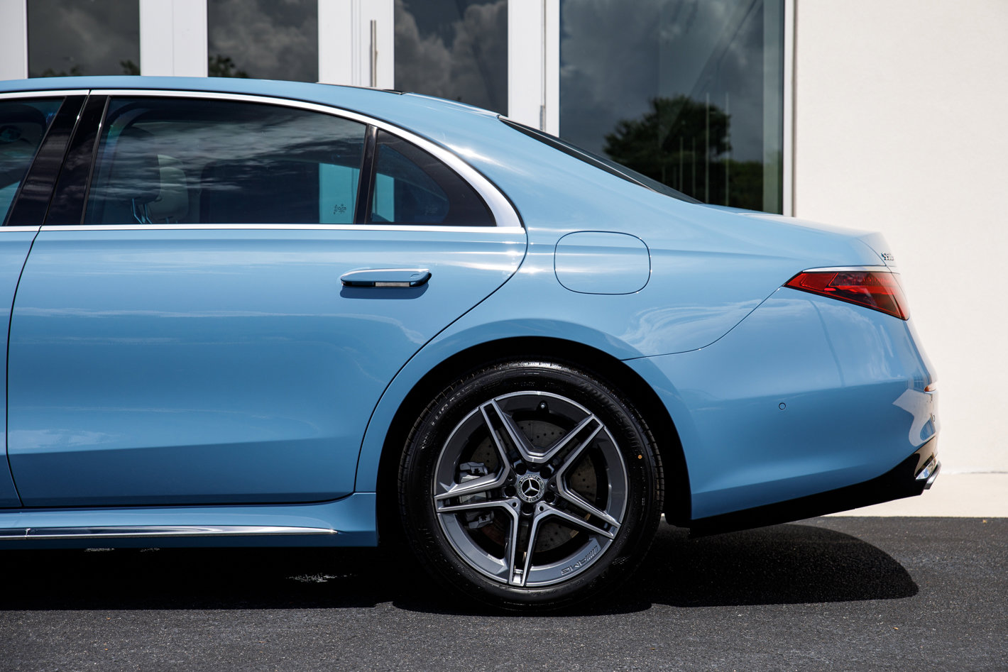 Used 2026 Mercedes-Benz S 580e 4MATIC Sedan image 9