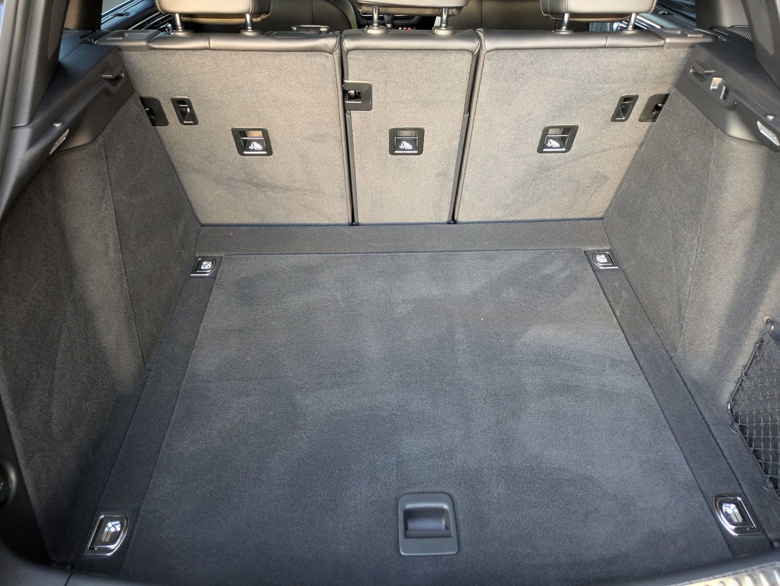 Certified 2026 Porsche Macan image 25