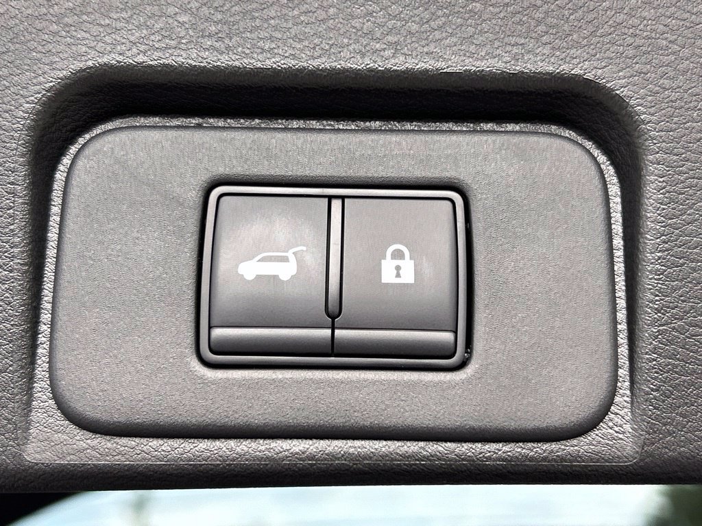 Certified 2025 Nissan Rogue SL FWD image 54