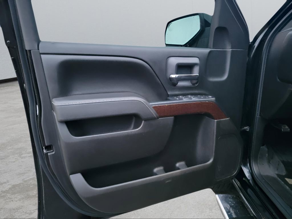 Used 2017 GMC Sierra 1500 SLE w/ SLE Value Package image 10