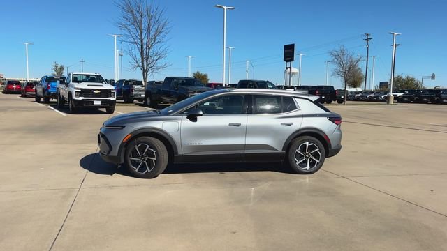 New 2026 Chevrolet Equinox EV LT image 6