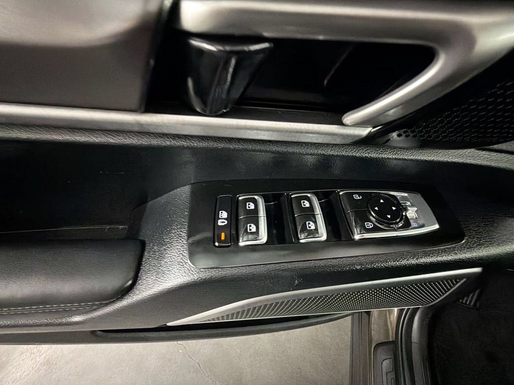 Used 2024 Kia Telluride S w/ S Sunroof Package FWD image 24