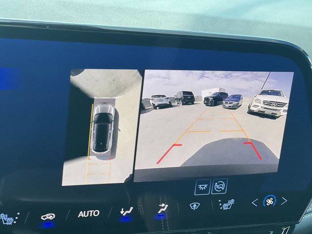 Used 2025 Chevrolet Blazer EV LT image 15