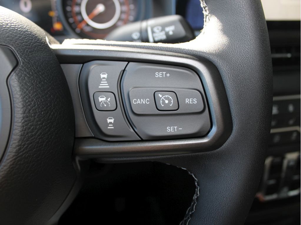 New 2025 Jeep Gladiator Sport image 14