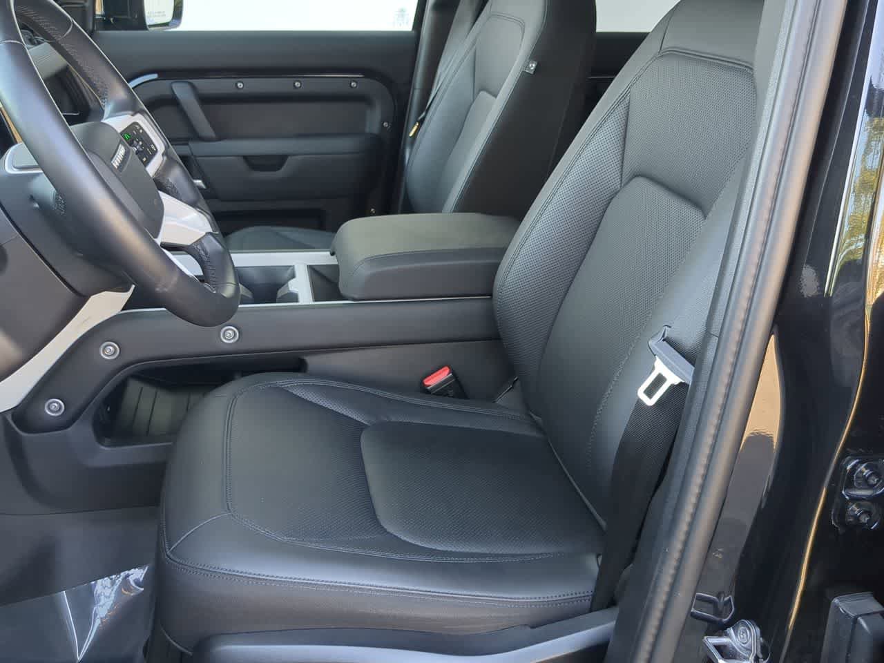 Used 2025 Land Rover Defender 110 S image 16