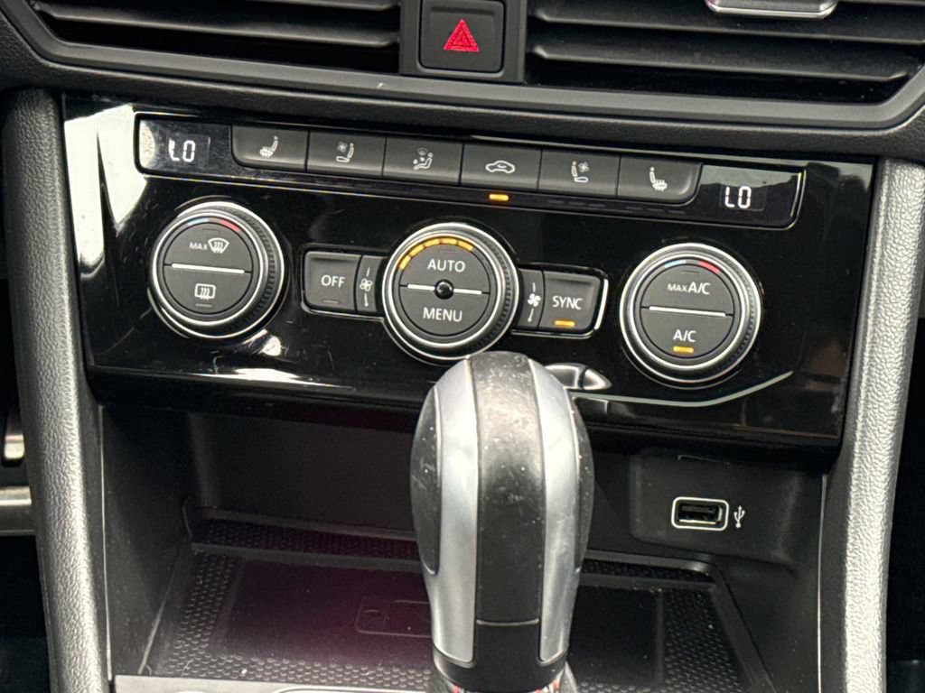 Used 2020 Volkswagen Jetta GLI Autobahn FWD image 17