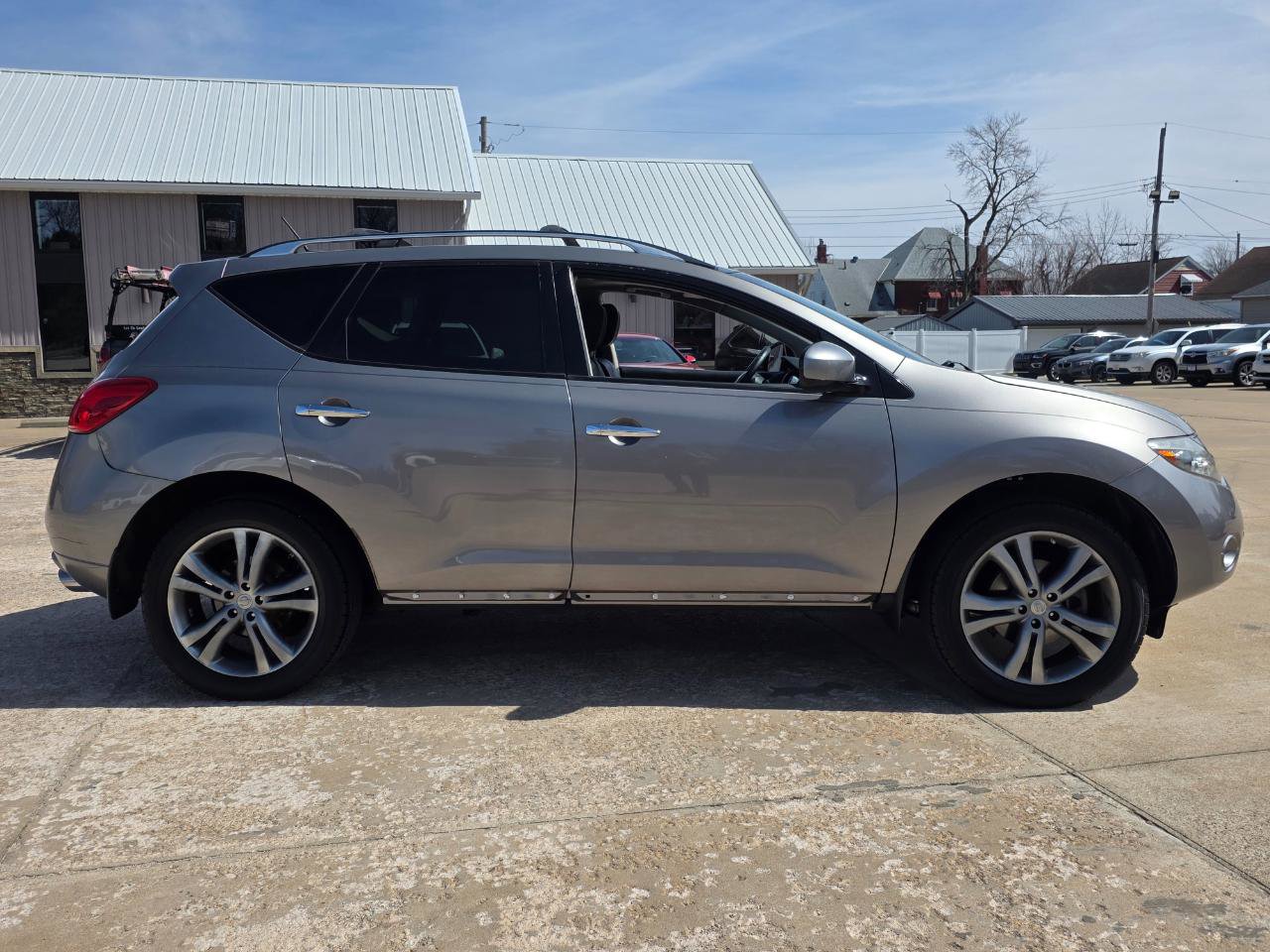 Used 2010 Nissan Murano LE w/ Navigation Pkg image 23