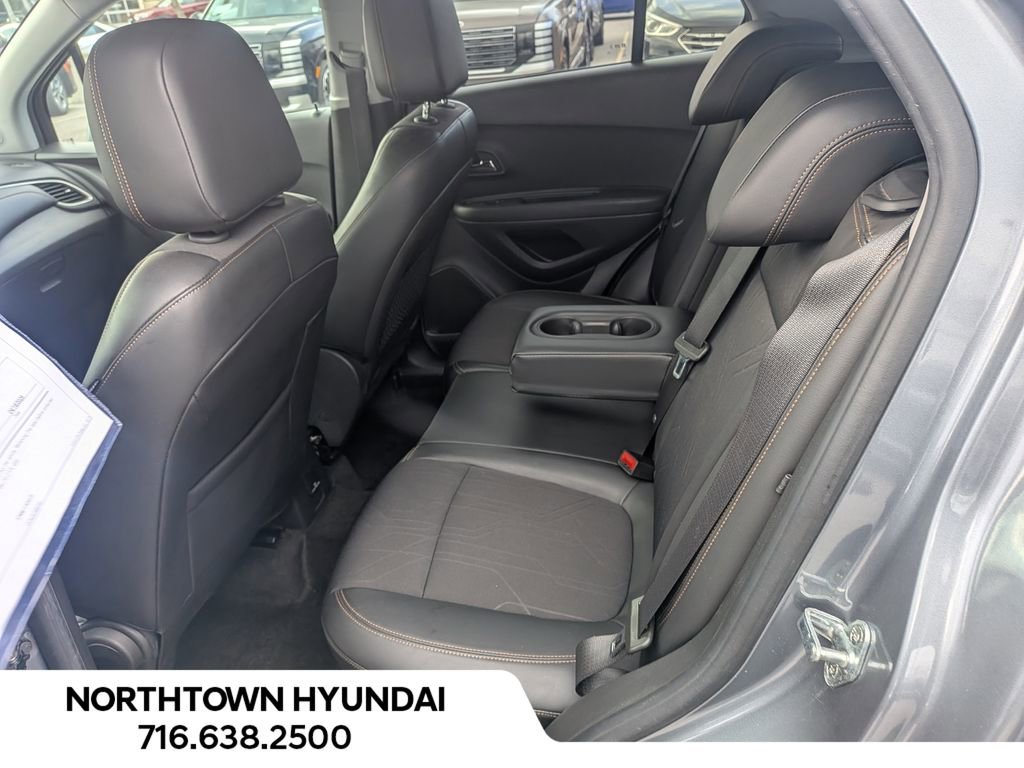 Used 2019 Chevrolet Trax LT w/ LT Convenience Package AWD/4WD image 30