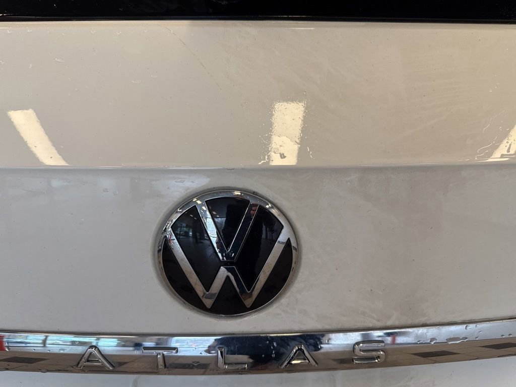 Used 2021 Volkswagen Atlas SE w/ Panoramic Sunroof Package image 11