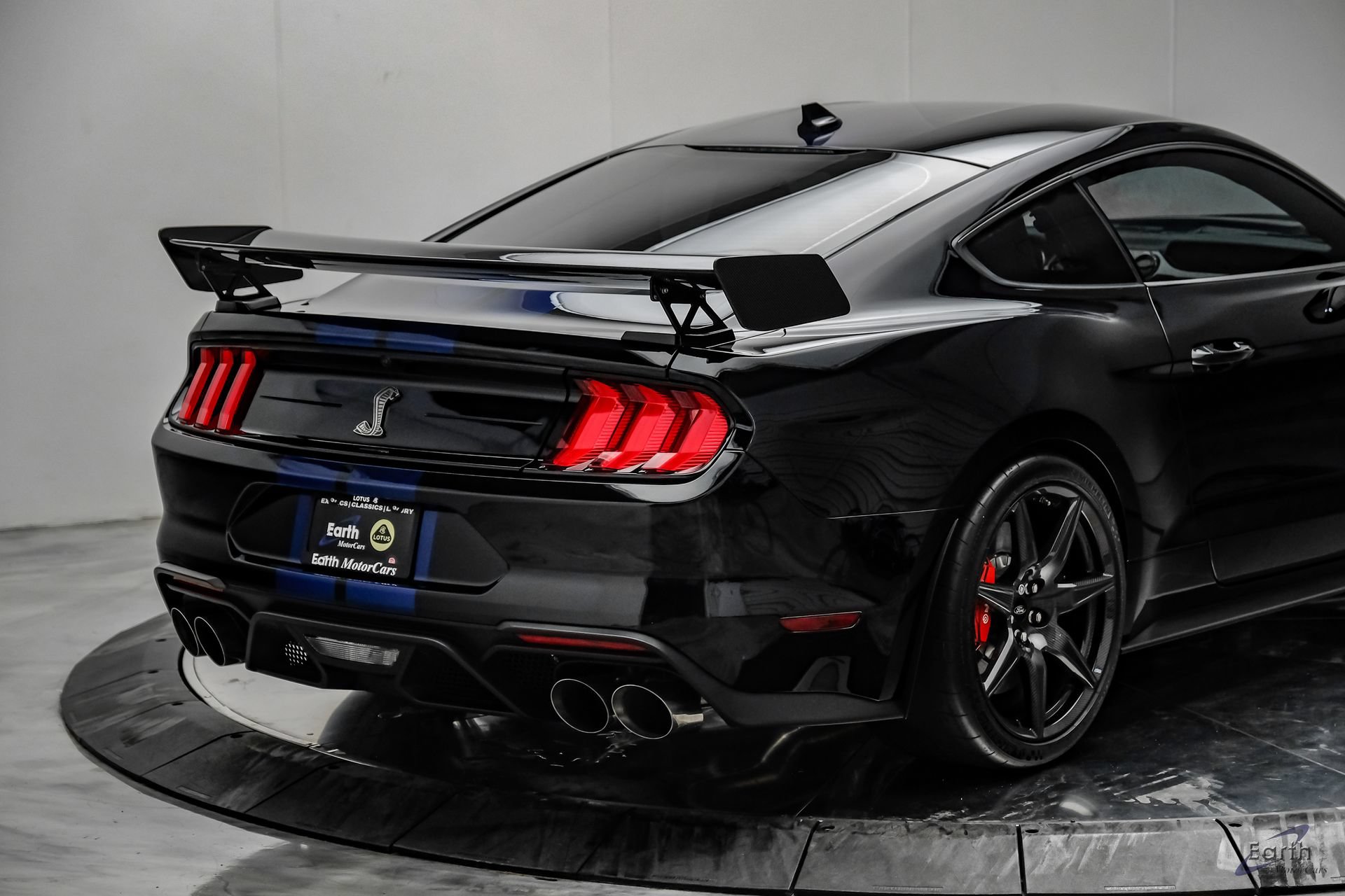 Used 2021 Ford Mustang Shelby GT500 w/ Carbon Fiber Track Pack RWD image 22