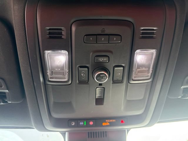 Used 2023 GMC Yukon SLT w/ SLT Luxury Package AWD/4WD image 36