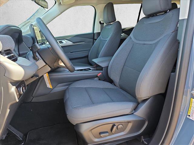 New 2026 Ford Explorer Active image 4