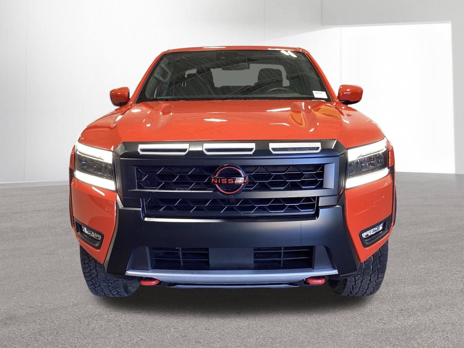 Used 2025 Nissan Frontier PRO-4X AWD/4WD image 9