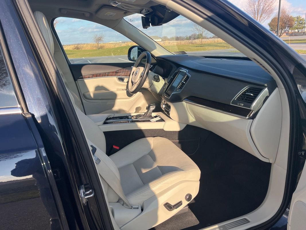 Used 2019 Volvo XC90 T6 Momentum w/ Advanced Package image 26