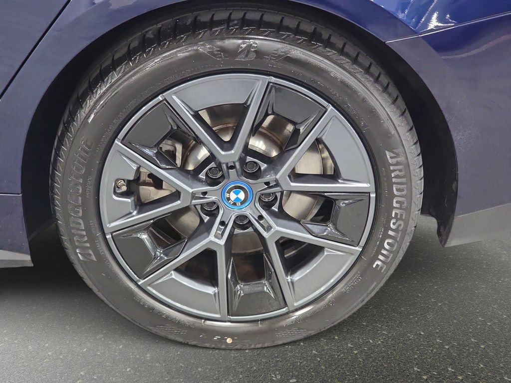 Certified 2023 BMW i4 eDrive35 RWD image 26