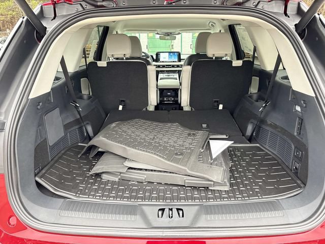 New 2026 Lincoln Aviator AWD w/ Jet Appearance Package image 12