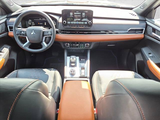 Used 2023 Mitsubishi Outlander SEL 40th Anniversary AWD/4WD image 17