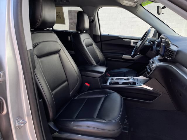 Used 2023 Ford Explorer XLT w/ Equipment Group 202A AWD/4WD image 38