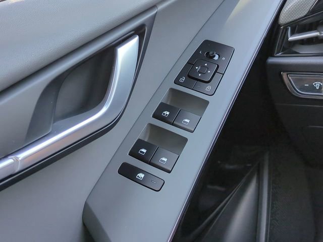 Used 2025 Kia Niro EX FWD image 24