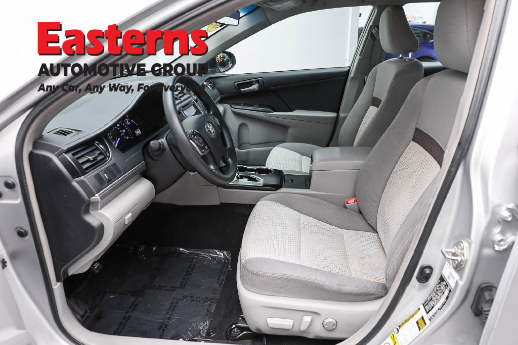 Used 2014 Toyota Camry LE FWD image 14