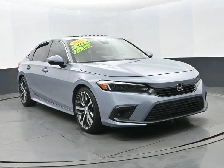 Used 2024 Honda Civic Touring image 2