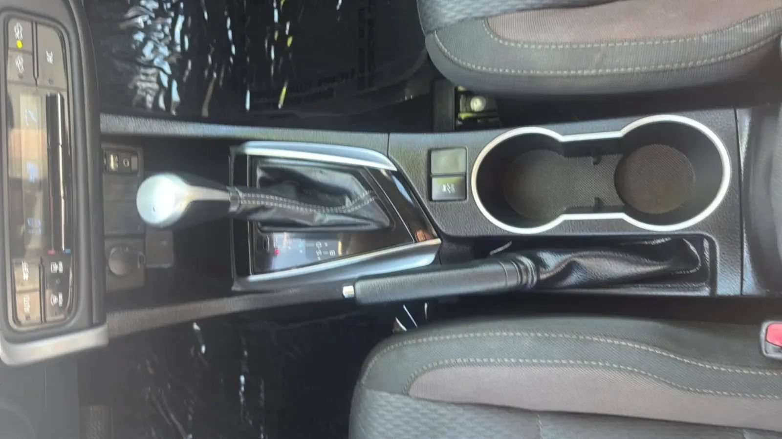 Used 2019 Toyota Corolla LE FWD image 14