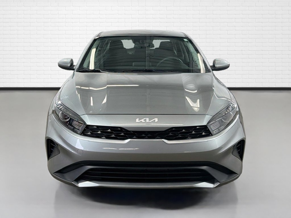Used 2022 Kia Forte LXS FWD image 2