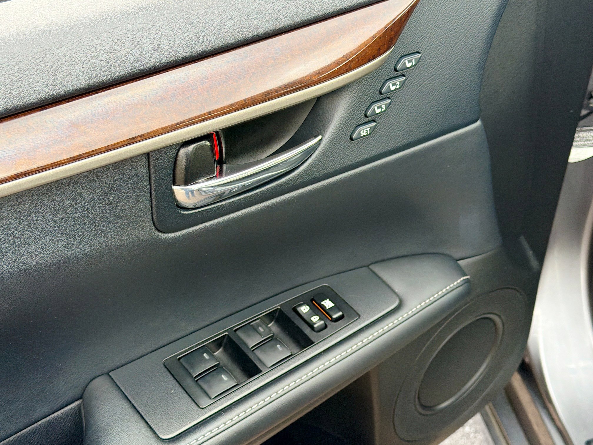 Used 2013 Lexus ES 350 w/ Luxury Pkg image 15