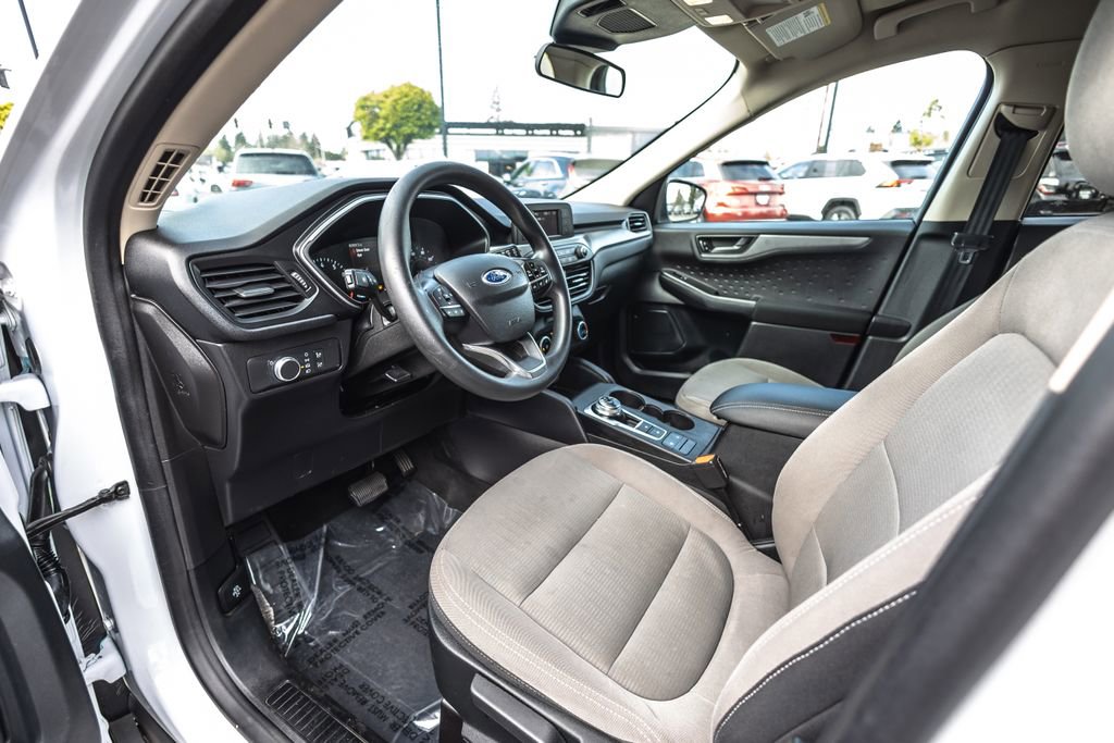 Used 2020 Ford Escape S image 19