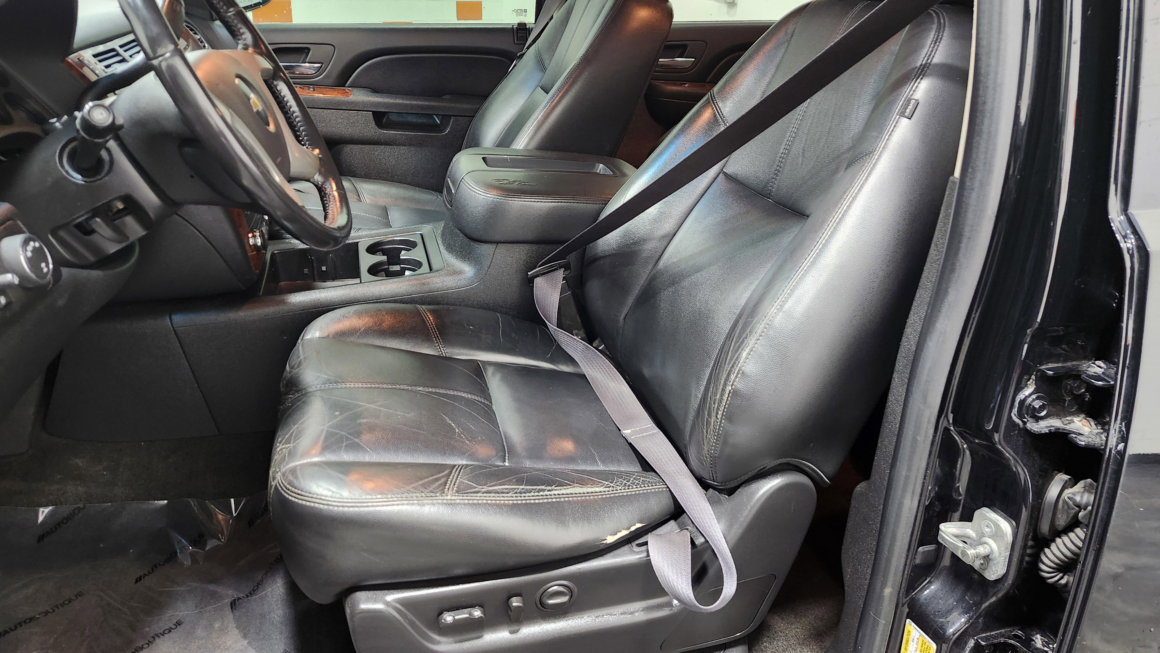 Used 2014 Chevrolet Tahoe LT image 27