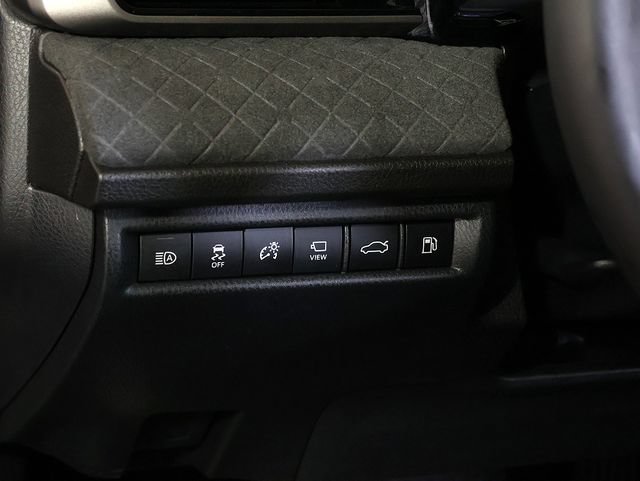 Used 2026 Toyota Camry XLE w/ Premium Plus Package AWD/4WD image 25