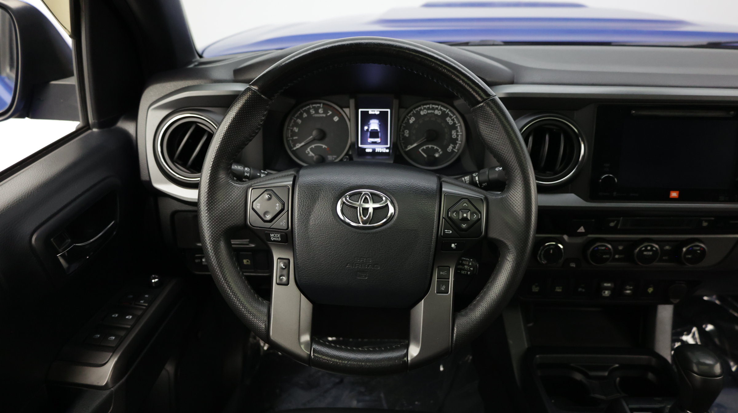 Used 2018 Toyota Tacoma TRD Sport AWD/4WD image 36