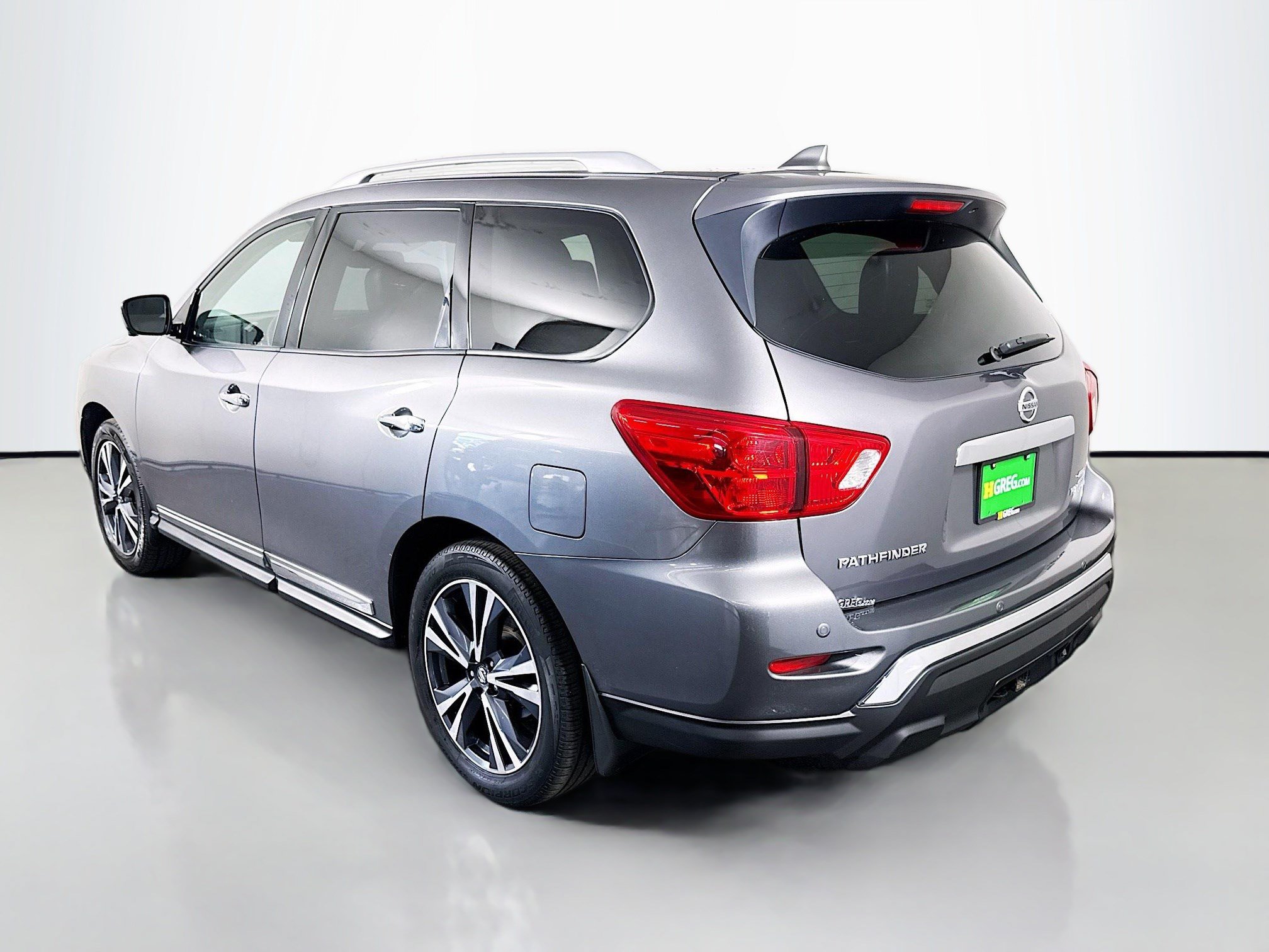Used 2020 Nissan Pathfinder Platinum AWD/4WD image 7