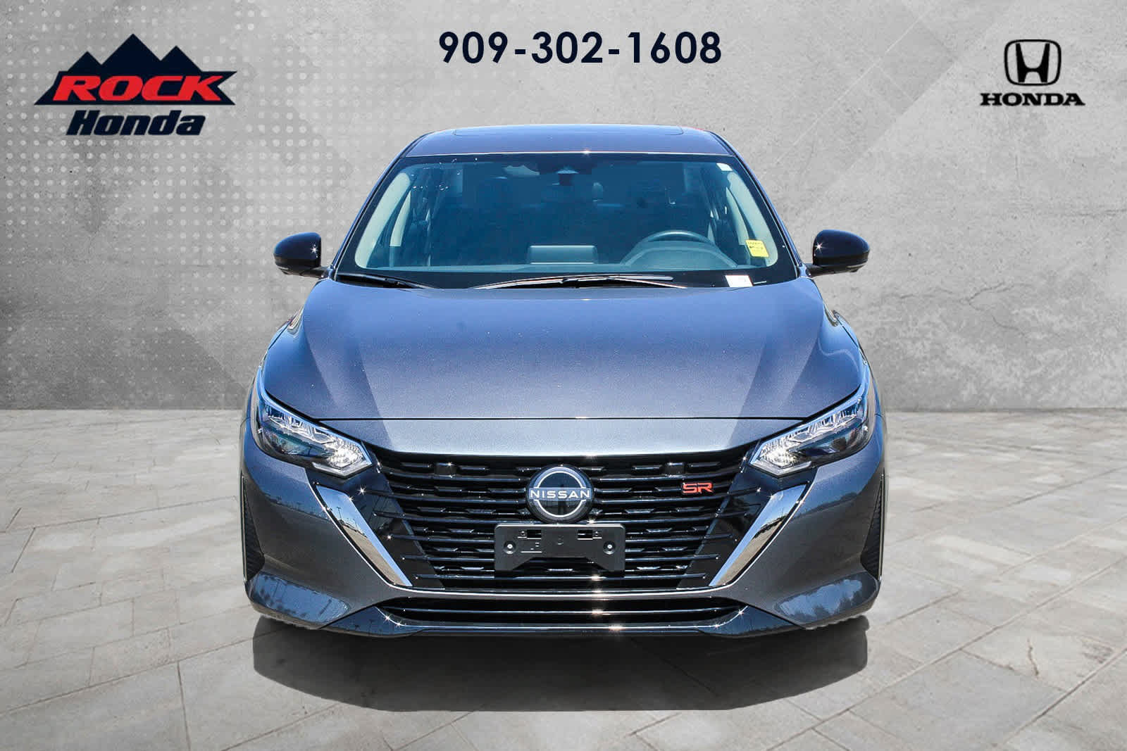 Used 2025 Nissan Sentra SR w/ SR Premium Package FWD image 2