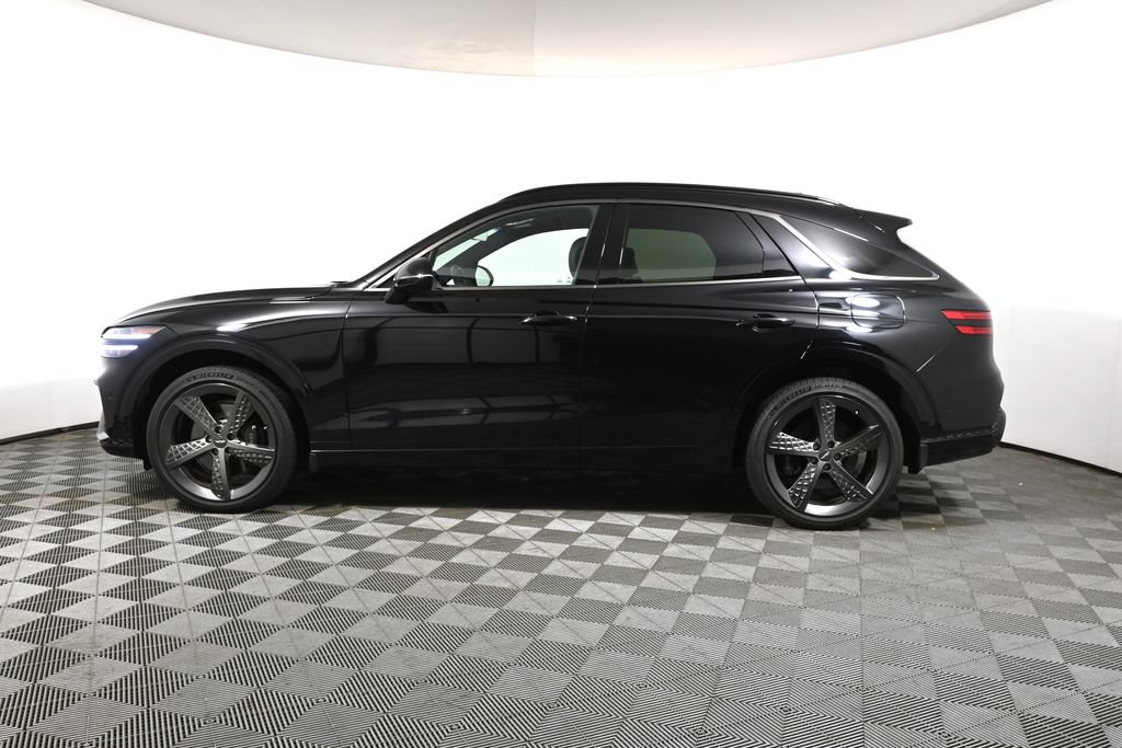 Used 2024 Genesis GV70 3.5T Sport w/ Sport Prestige Package AWD/4WD image 2